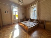 Apartment with Great Renovation Potential