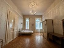 Apartment with Great Renovation Potential